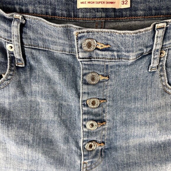 Levi's Mile High Super Skinny Womens Jeans‎ Size 32 Ripped Light Wash Denim - Picture 5 of 10